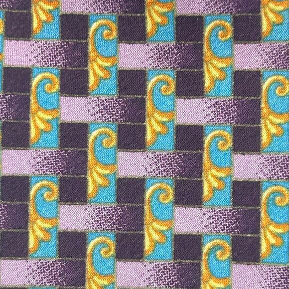 Brioni 100% silk men's purple all over print hand made in Italy tie - Picture 3 of 7